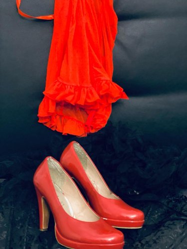 Getragener Damenschuh High Heel rot lack Tamaris Gr 38