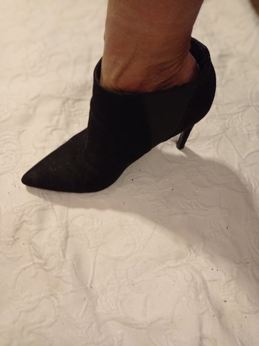 Getragene High Heels  Stiefeletten  schwarzer Samt  Größe 38