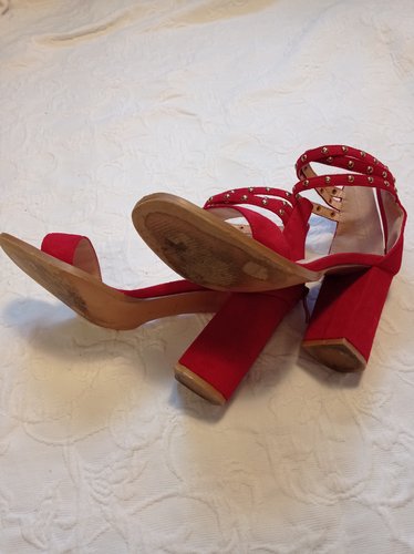 Getragene High Heels rot  Samt Gr. 39
