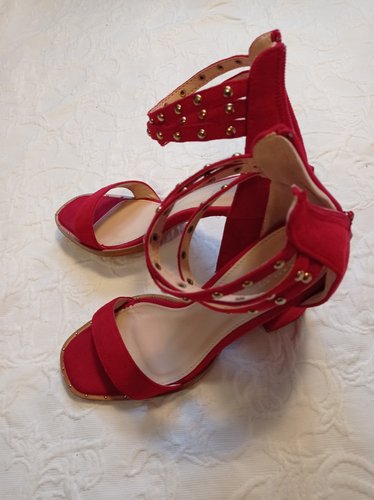 Getragene High Heels rot  Samt Gr. 39