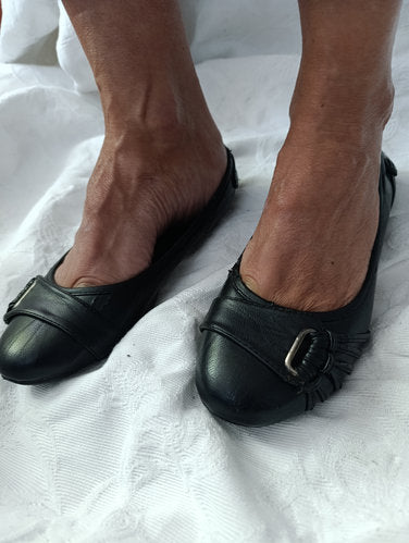 Getragene schwarze Ballerinas  Größe 37  Lapucci