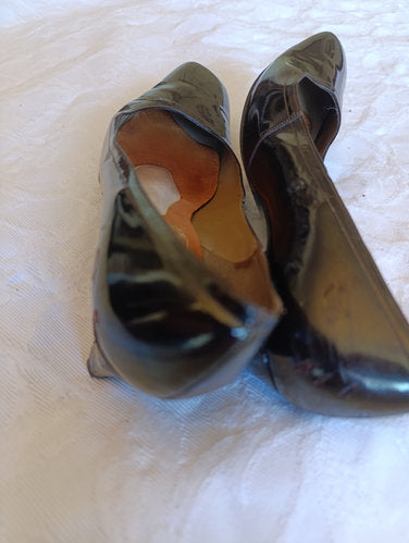 Getragene dunkel-braune Pumps Absatz 6 cm Größe 37