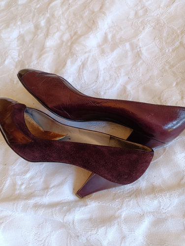 Stark getragene rot-braune Pumps Absatz 8 cm Größe 37 bruno magli