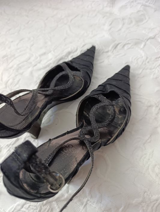 Stark getragene Damensandale Absatz 9 cm Größe 37 Estrada  Sammler