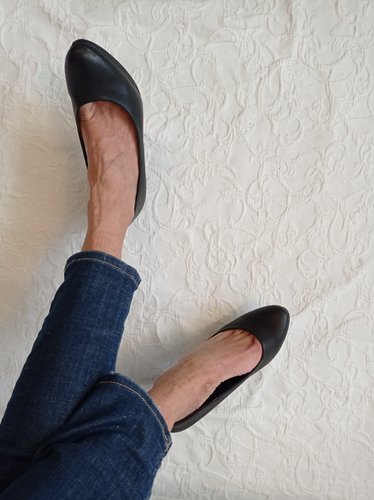 Getragene Pumps  schwarz  Absatz 9 cm  Größe 39  Sun & Shadow