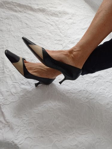 Getragene schwarz-weiße Pumps Größe 39 Unisa