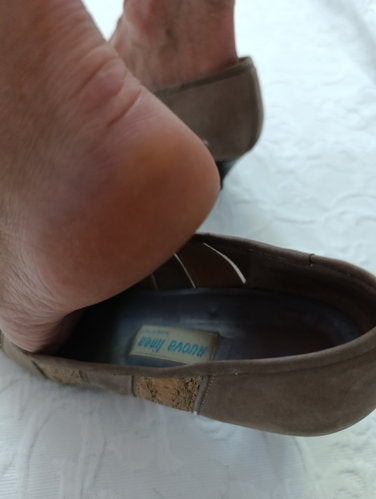 Stark Getragene Pumps grau-kork Absatz 5 cm Größe 39 nuova linea