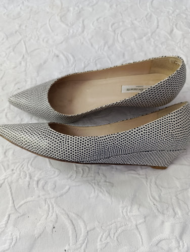 Getragene Pumps schwarz-weiss Keilabsatz 4 cm Größe 38 ll.k. bennett