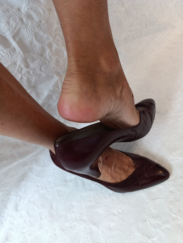 Stark getragene rot-braune Pumps Absatz 8 cm Größe 37 bruno magli