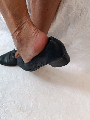 Stark getragene blaue Pumps Absatz 4 cm Größe 37 amalfi