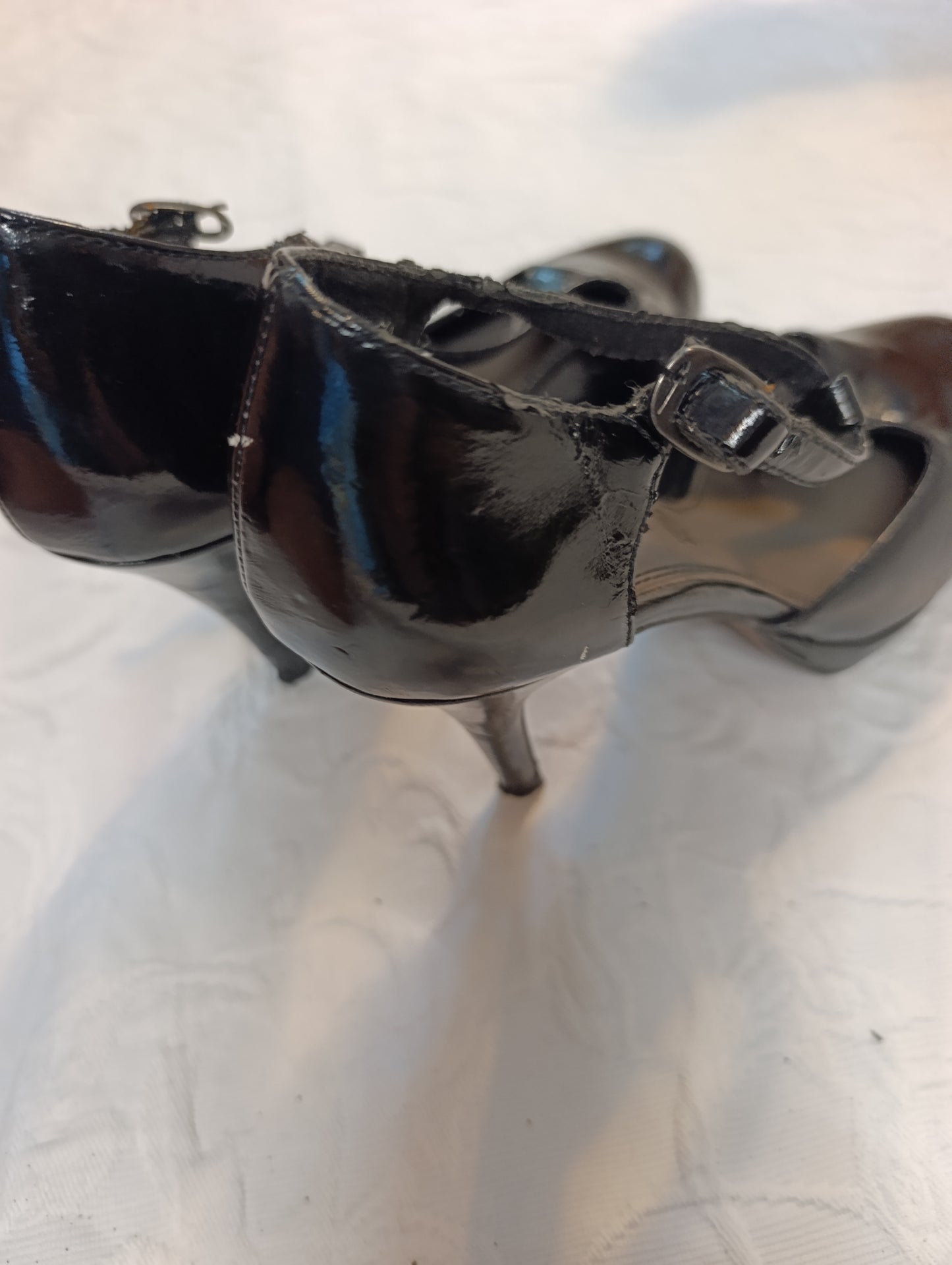 Getragene Damensandale, HighHeel, Absatz 10 cm Größe 39 Tamaris Sammler (Kopie)