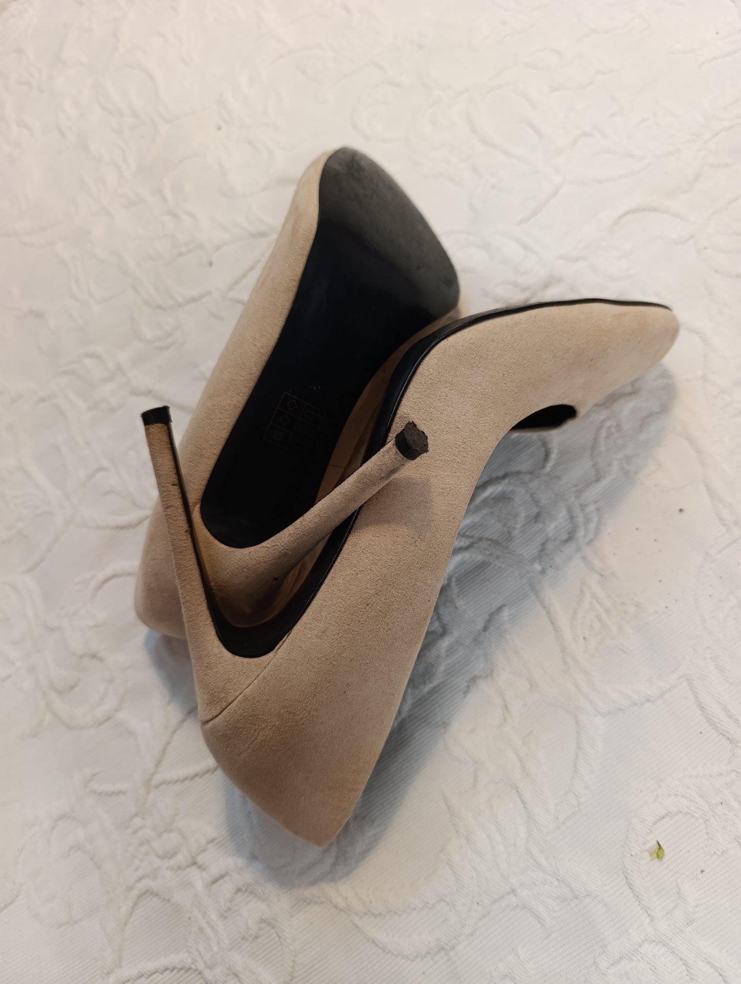 Getragene High Heels, samt,Größe 39  11 cm Absatz, Even&Odd