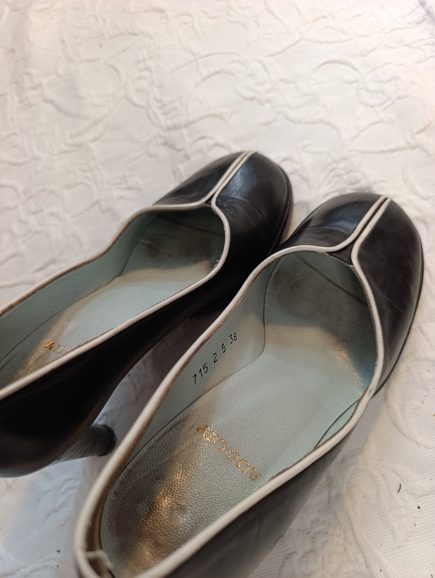 Getragene Pumps, schwarz, Absatz 9 cm, Größe 38 Audley