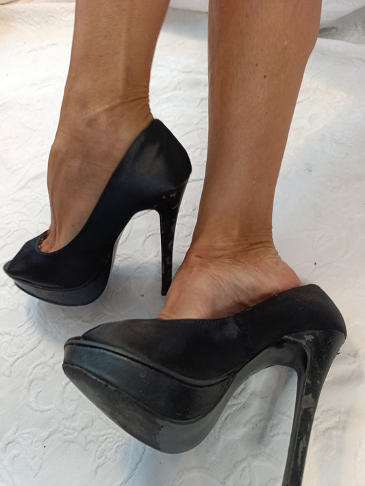 Getragene HighHeels, PeepToe schwarz, Absatz 12,5 cm, Größe 38 Lilagirl