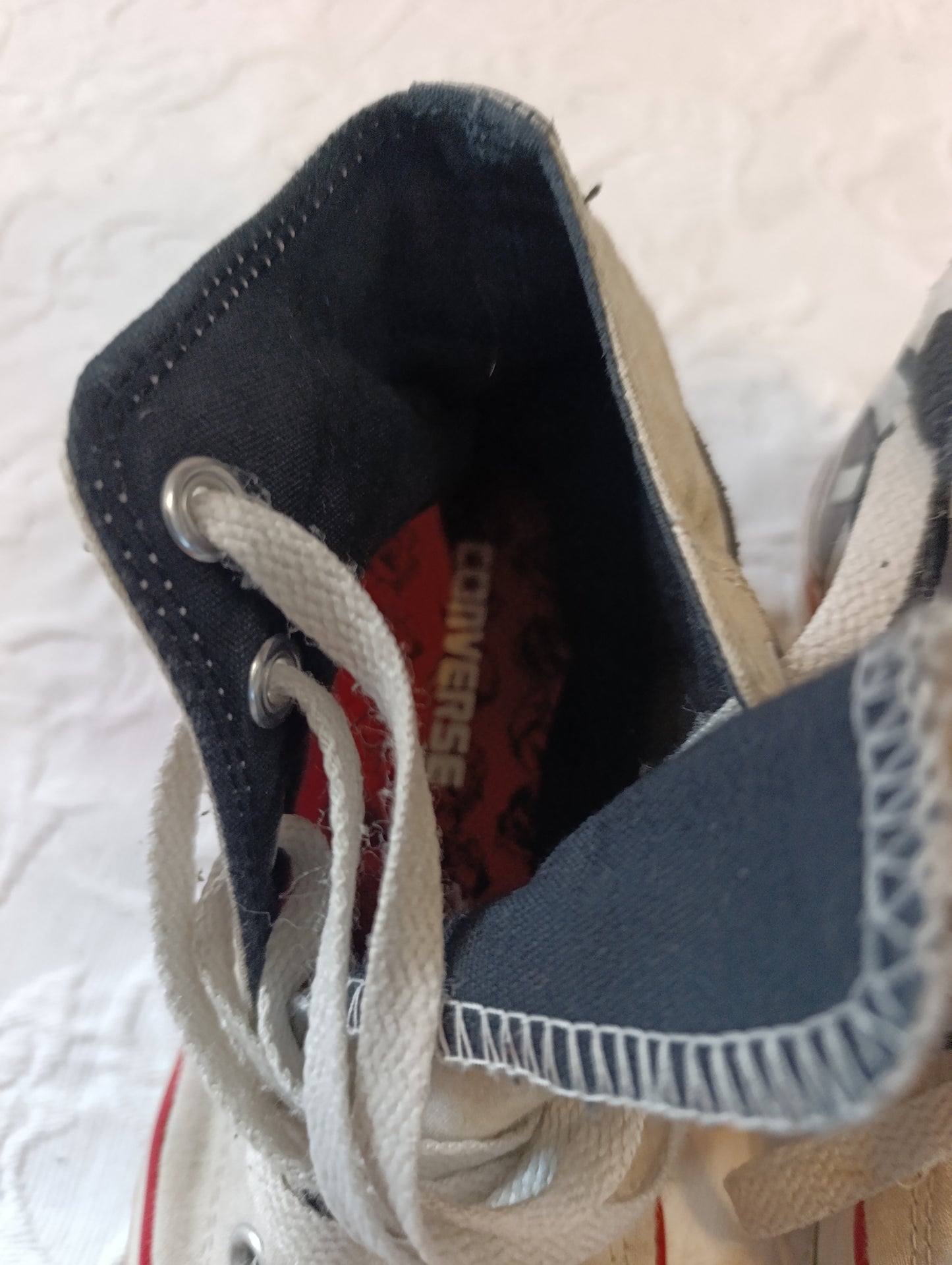 Getragene, stark abgenutzte, weiss, Converse All Star, Größe 37,5