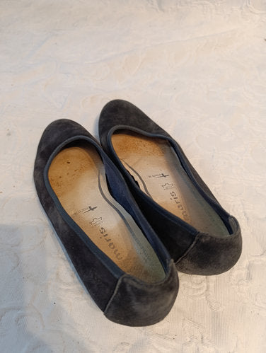 Stark getragene blaue Ballerinas  Gr. 38  tamaris