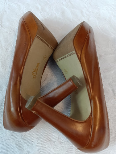 Getragene High Heels Größe 38 Absatz 10 cm Plateau S. Oliver