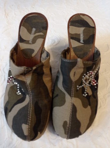 Getragene schwarze  offene  Clogs  Stoff Gr. 40