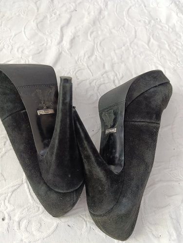 Getragene High Heels  Plateau schwarz  samt Größe 37  Absatz 11 cm  5th avenue