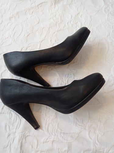 Getragene Pumps  schwarz  Absatz 9 cm  Größe 39  Sun & Shadow