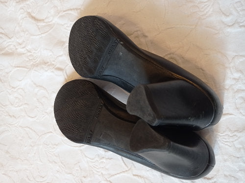 Getragene schwarze Pumps Gr. 39 Absatz 7 cm Audley