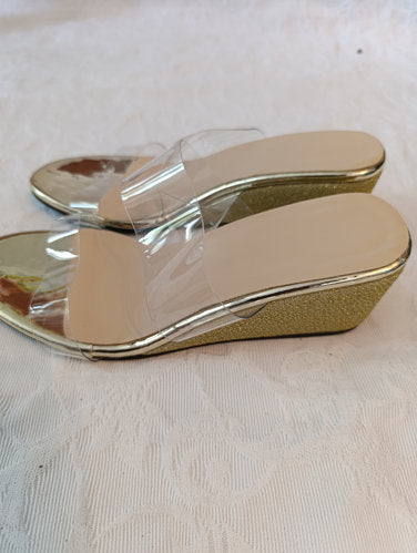 Getragene Keilsandale  transparent  Keilabsatz 5 cm  Gr. 38