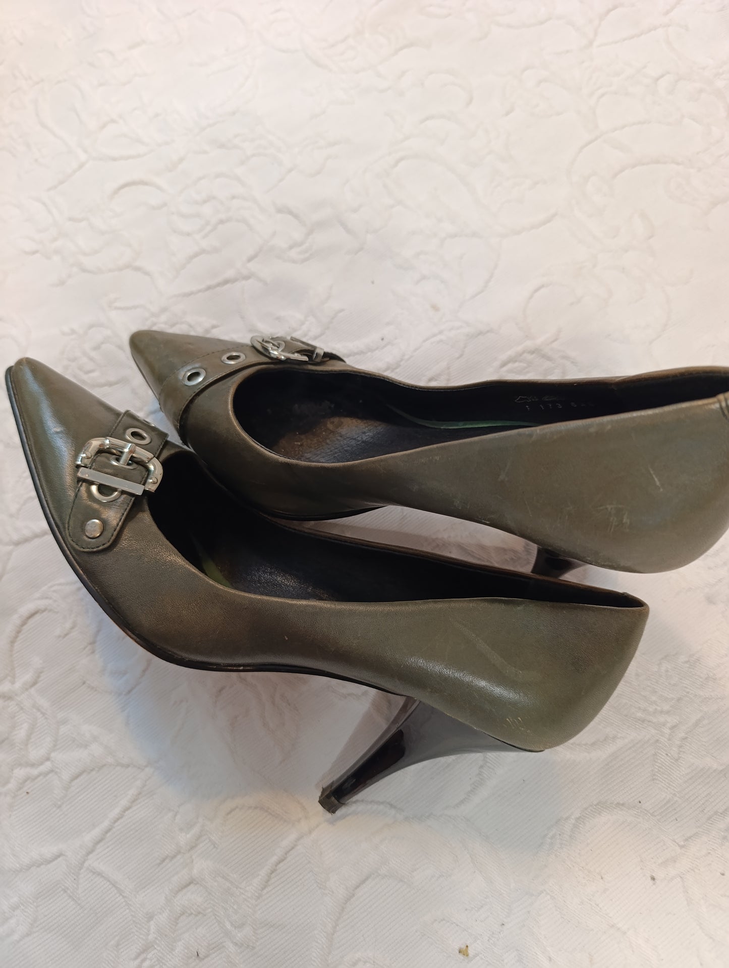 Getragene High Heels, olive grün, Größe 37  9 cm Absatz 5th Avenue