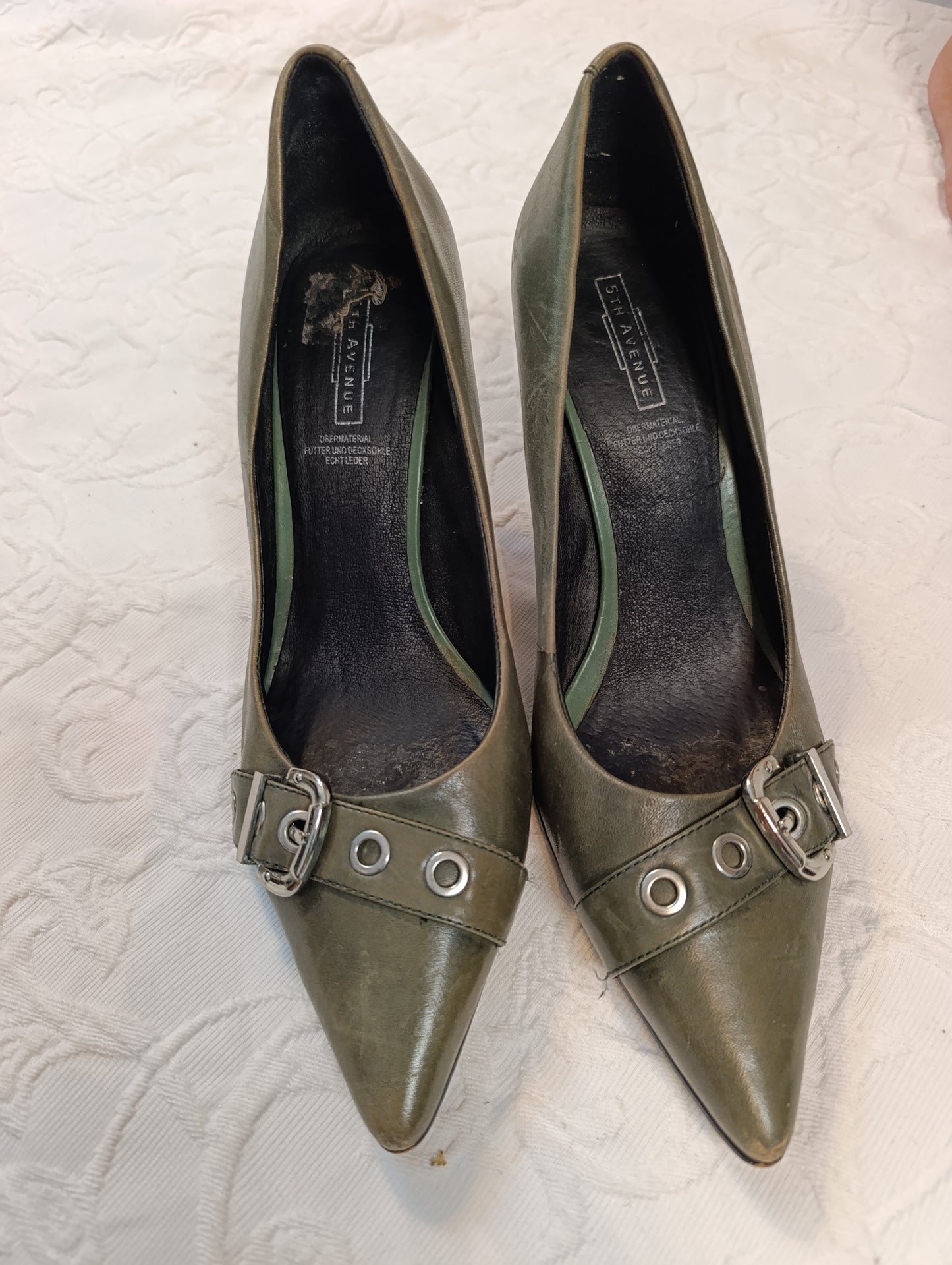 Getragene High Heels, olive grün, Größe 37  9 cm Absatz 5th Avenue
