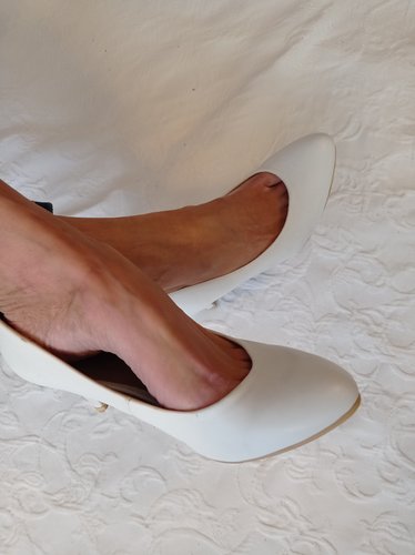 Getragene Pumps weiß Absatz 7 cm Größe 38 von Annie G.