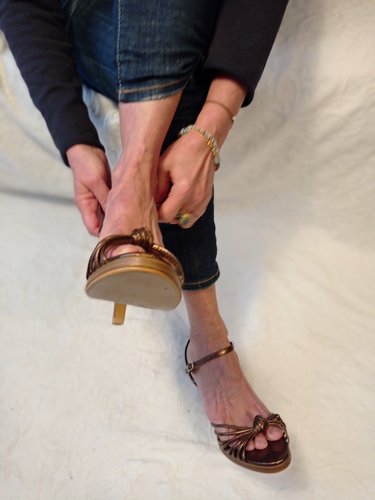 Getragene braune  offene  High Heels  Gr. 39 Jennifer Taylor