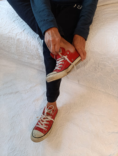 Getragene  stark abgenutzte  rote Converse All Star Größe 39