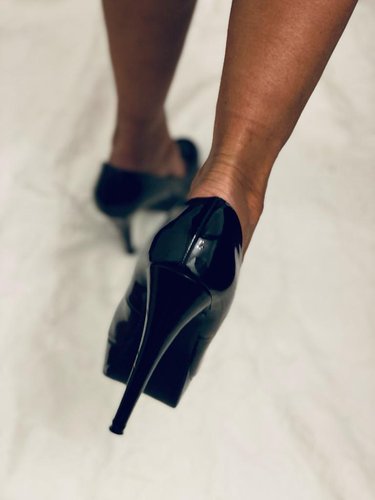 Getragene High Heels schwarz lack Größe 37