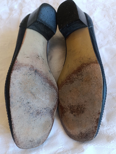 Stark getragene blaue Pumps  Absatz 4 cm  Größe 37  amalfi