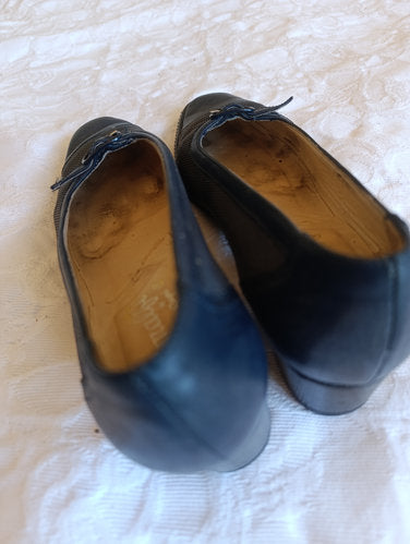 Stark getragene blaue Pumps  Absatz 4 cm  Größe 37  amalfi