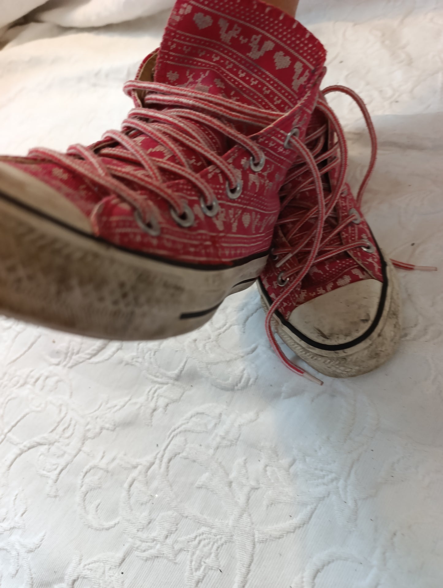 Getragene, stark abgenutzte, weiss-rosa, Converse All Star, Größe 38