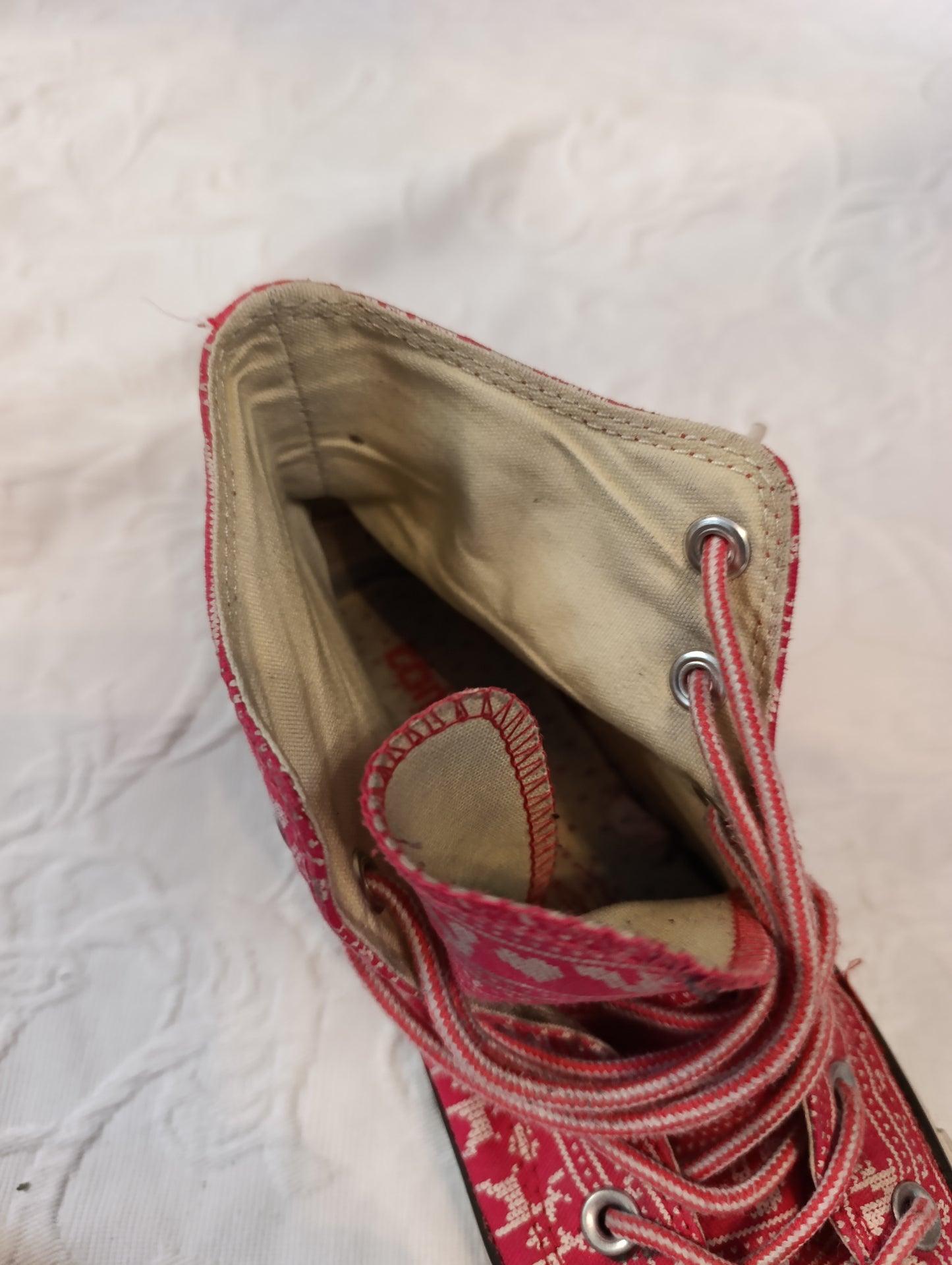 Getragene, stark abgenutzte, weiss-rosa, Converse All Star, Größe 38