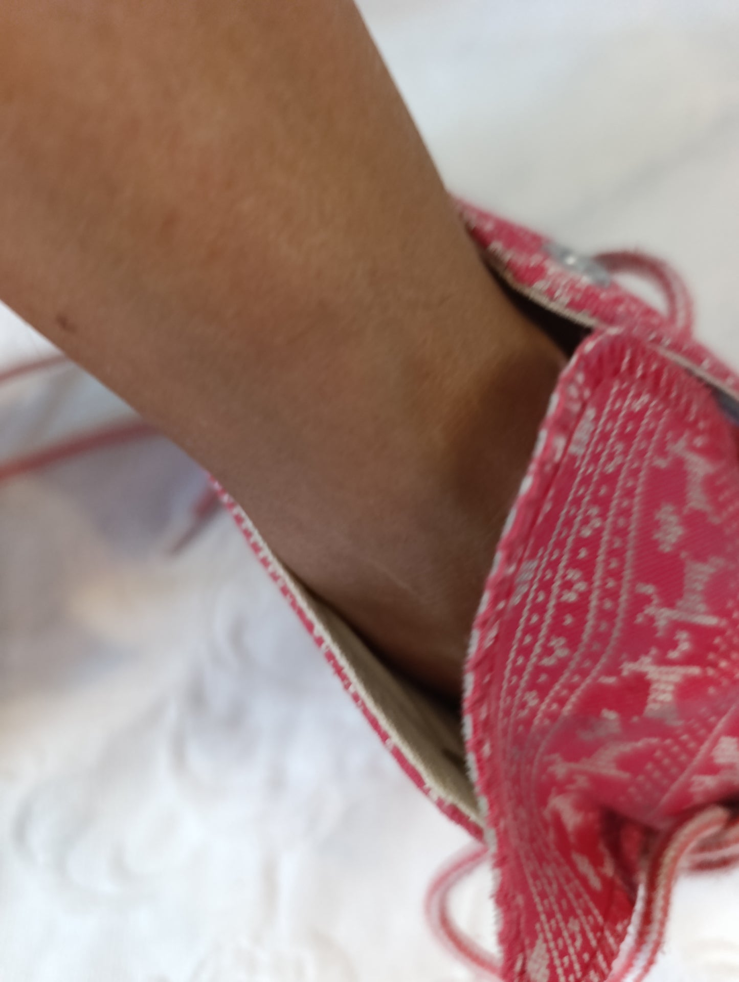 Getragene, stark abgenutzte, weiss-rosa, Converse All Star, Größe 38