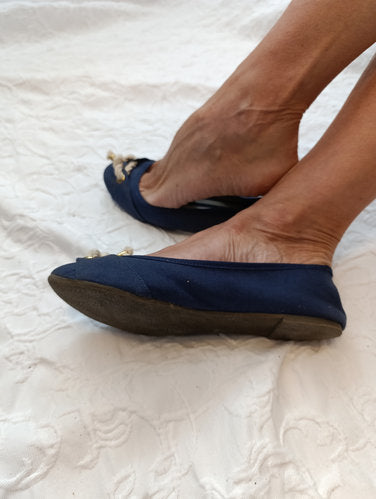 Getragene blaue Ballerinas aus Leinen  Größe 36