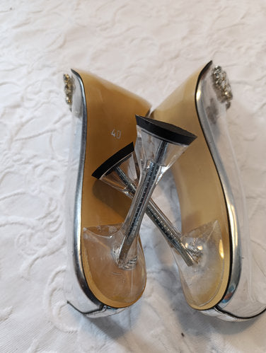 Getragene High Heels  transparent  Größe 40  11 cm Absatz  silber