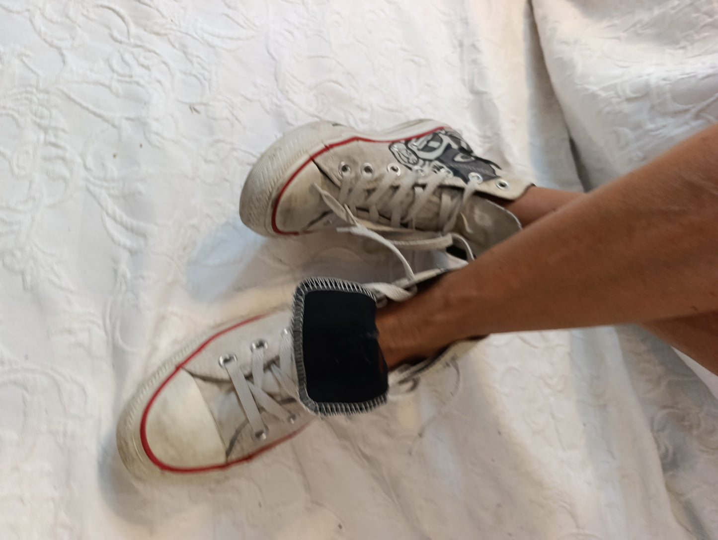 Getragene, stark abgenutzte, weiss, Converse All Star, Größe 37,5