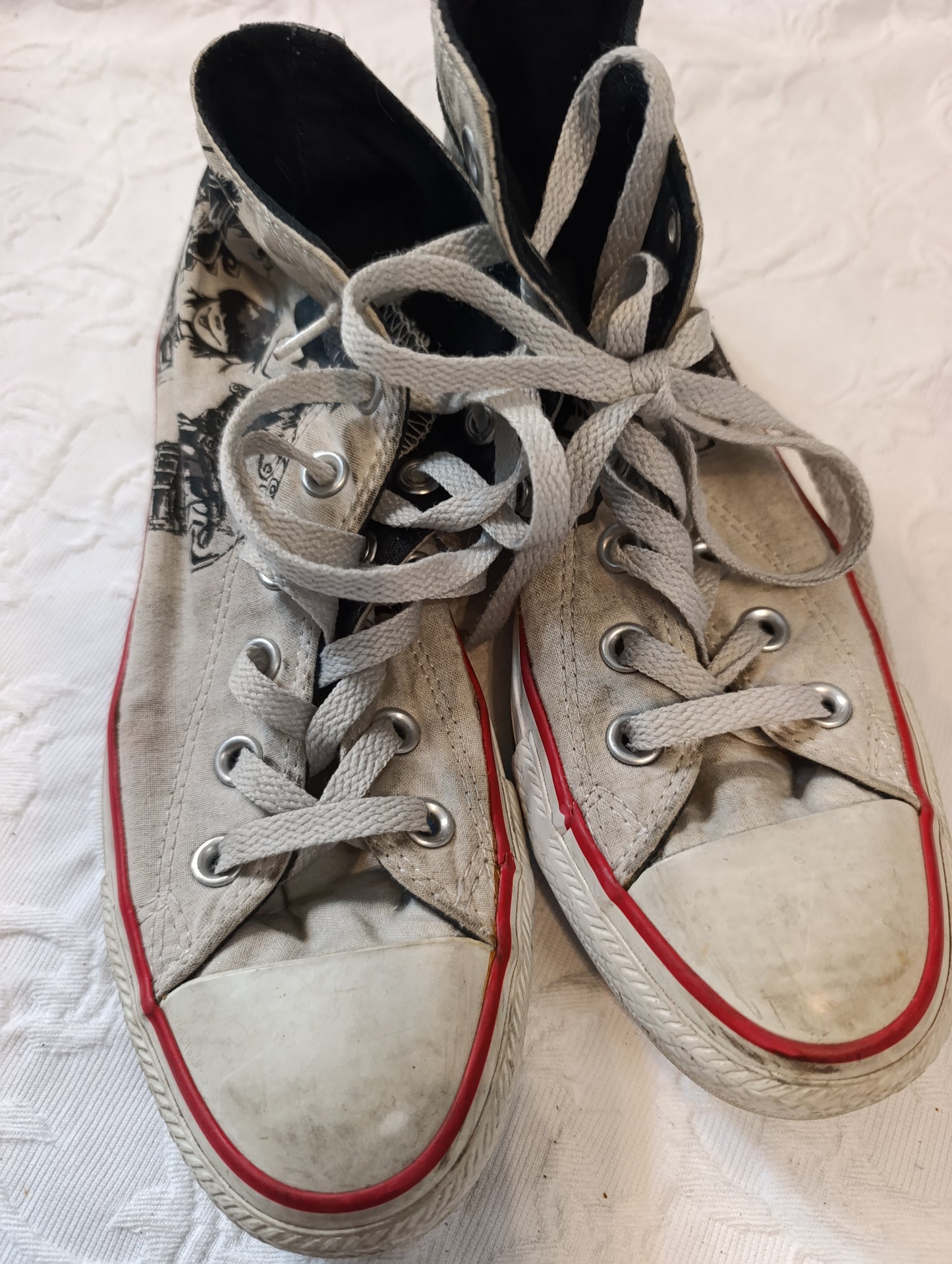 Getragene, stark abgenutzte, weiss, Converse All Star, Größe 37,5
