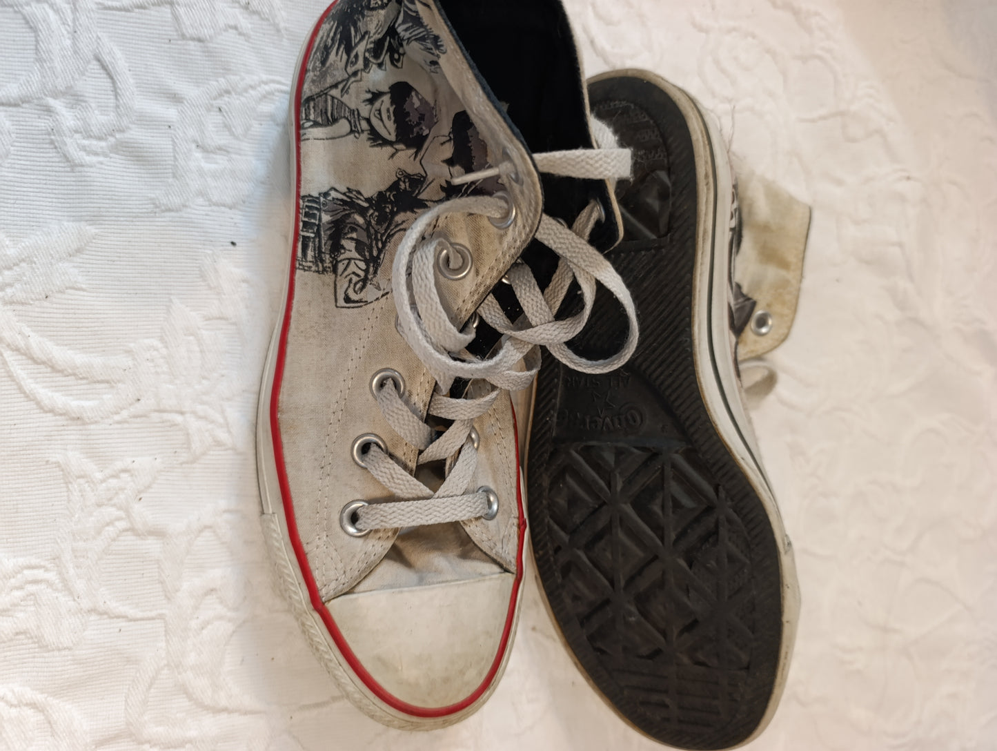 Getragene, stark abgenutzte, weiss, Converse All Star, Größe 37,5
