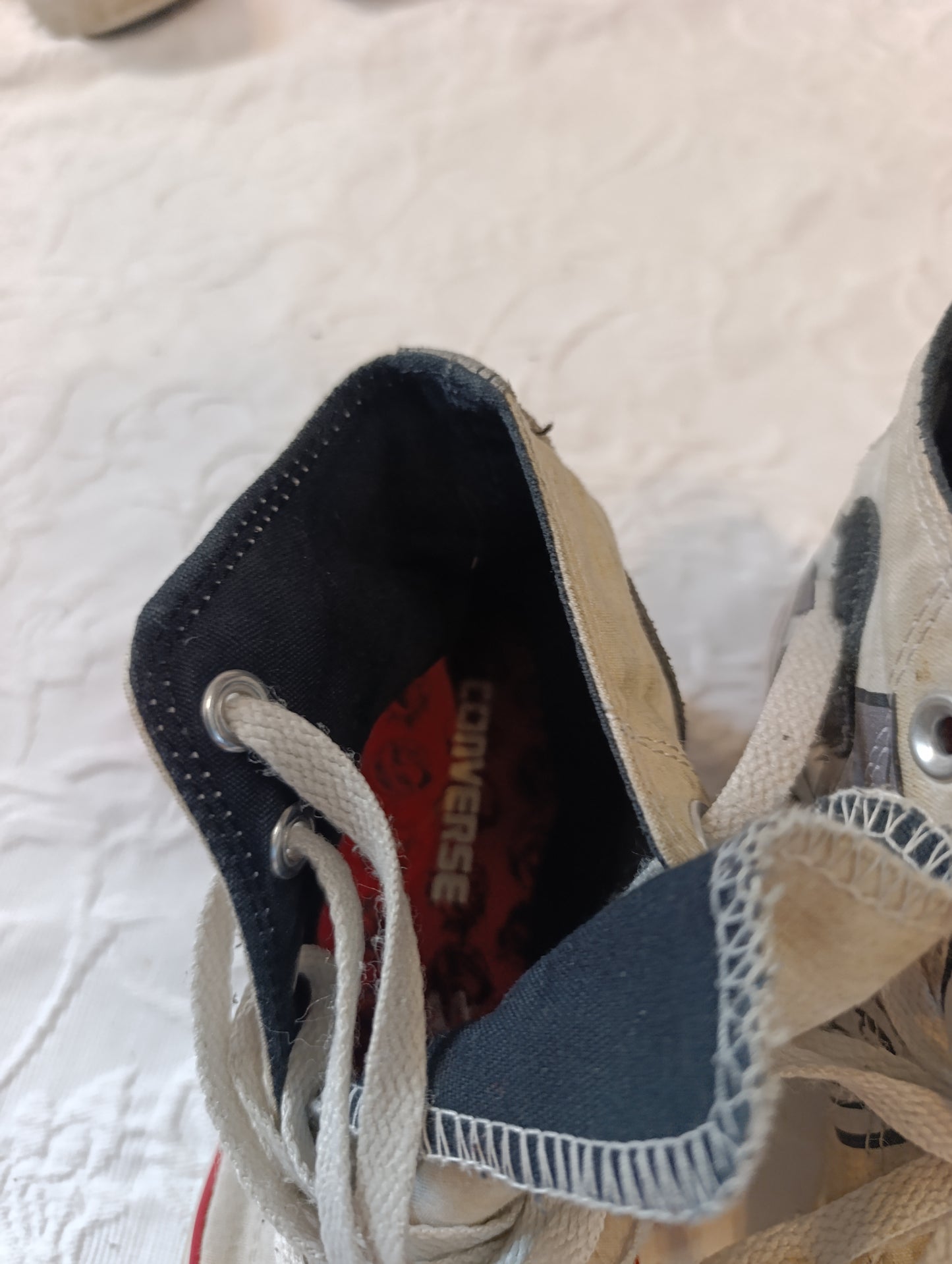 Getragene, stark abgenutzte, weiss, Converse All Star, Größe 37,5