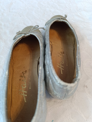 Getragene  silberne Ballerinas  Absatz 2 cm  Größe 37  Haifa