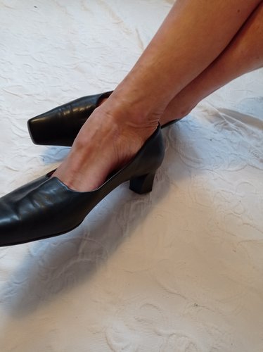 Getragene schwarze Pumps  Peter Kaiser  Absatz 4 cm  Größe 39  Sammler