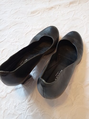 Getragene schwarze Pumps  Gr. 39   Absatz 7 cm  Audley