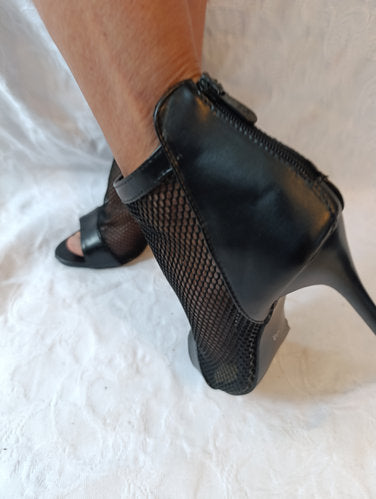 Getragene High Heels  schwarz  Pfennigbsatz 10 cm  Gr. 40  netz